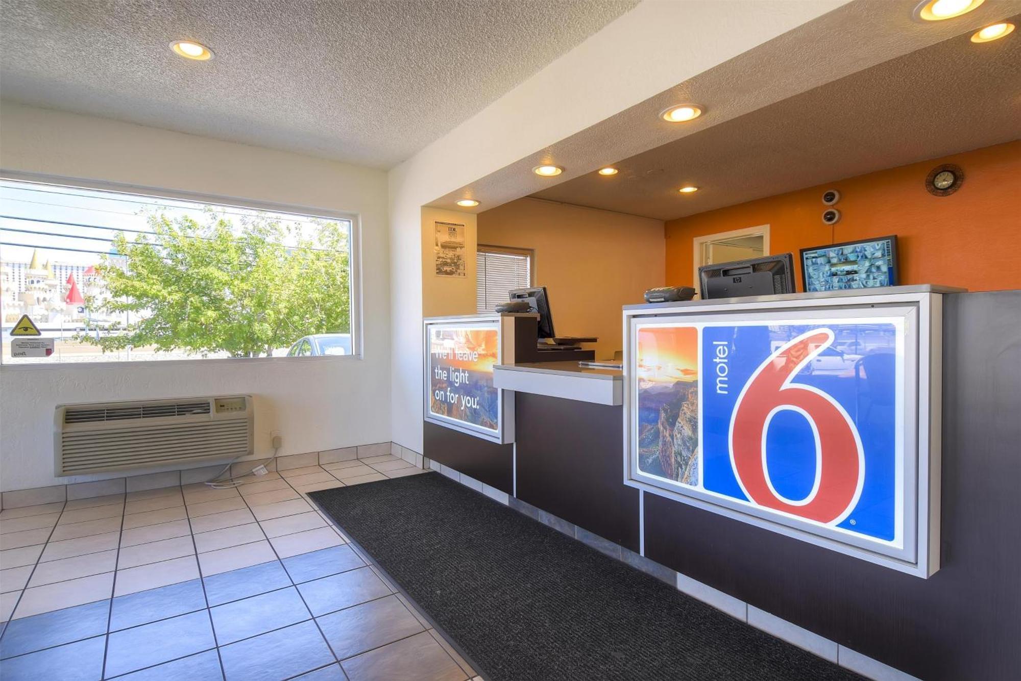 Hotel 6-las Vegas, Nv - I-15 Stadium 2*
