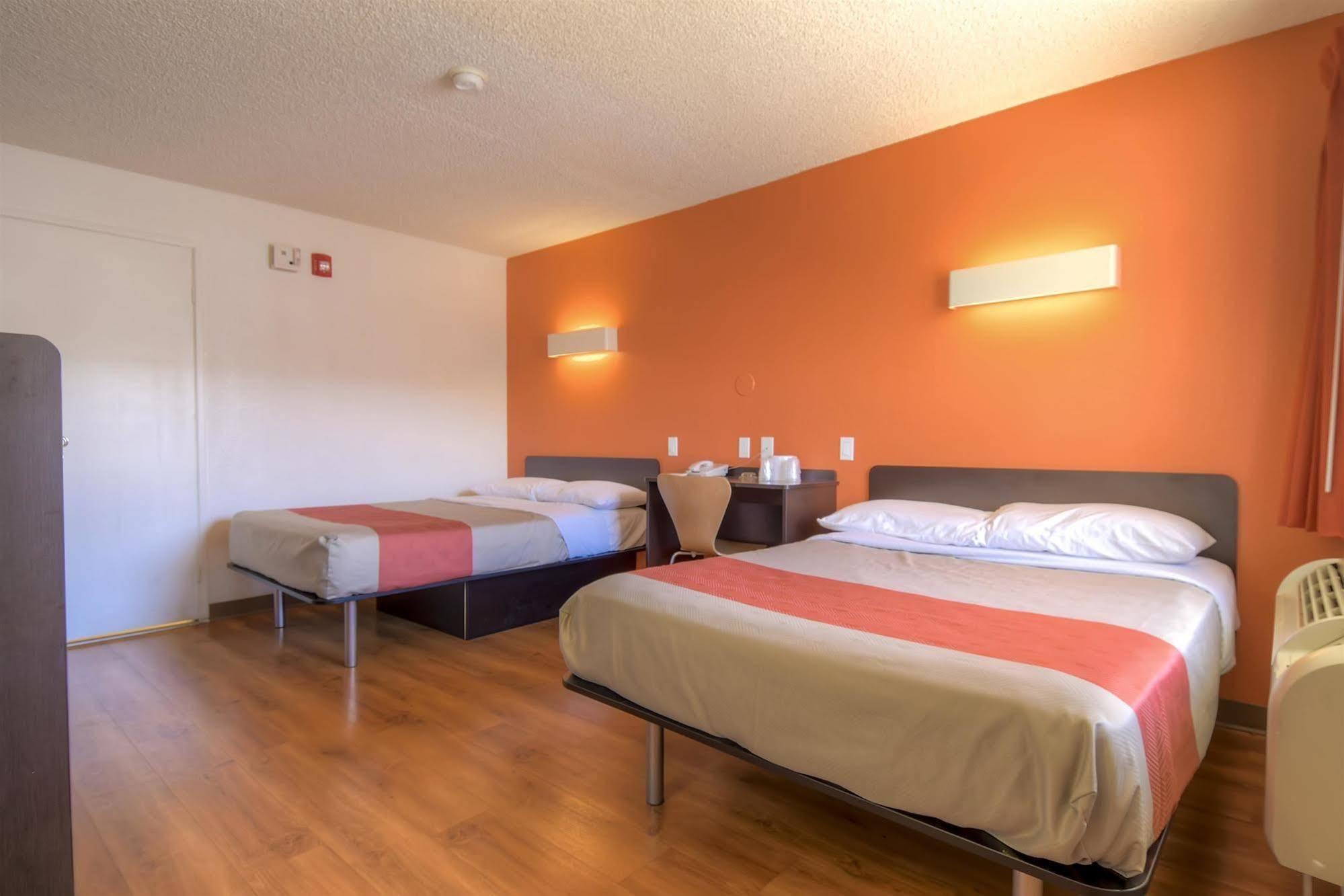 6-las Vegas, Nv - I-15 Stadium Hotel